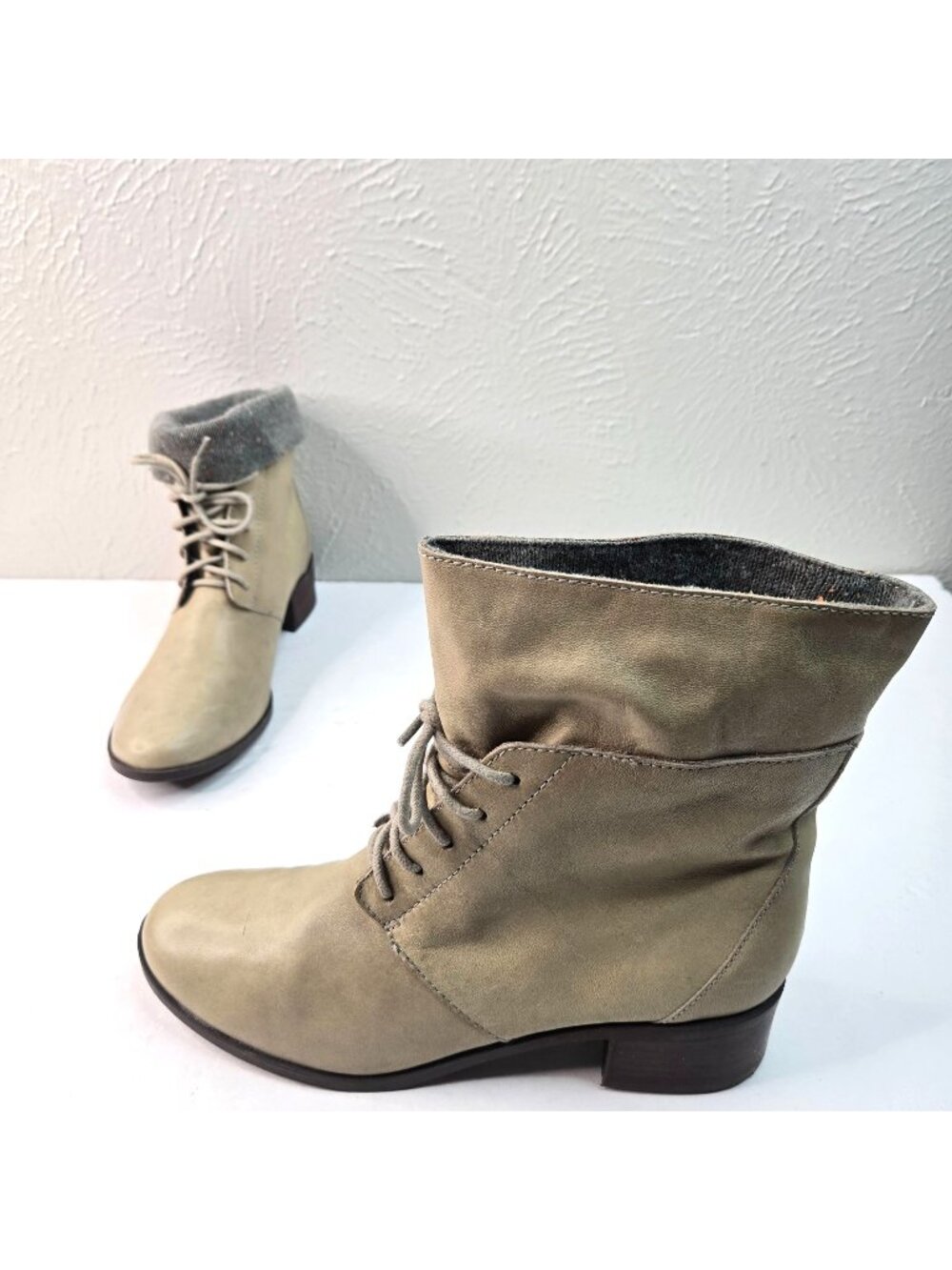Seychelles Lace Up Boots Leather Neutral Taupe Rertro Grunge Ankle Bootie Sz 8.5